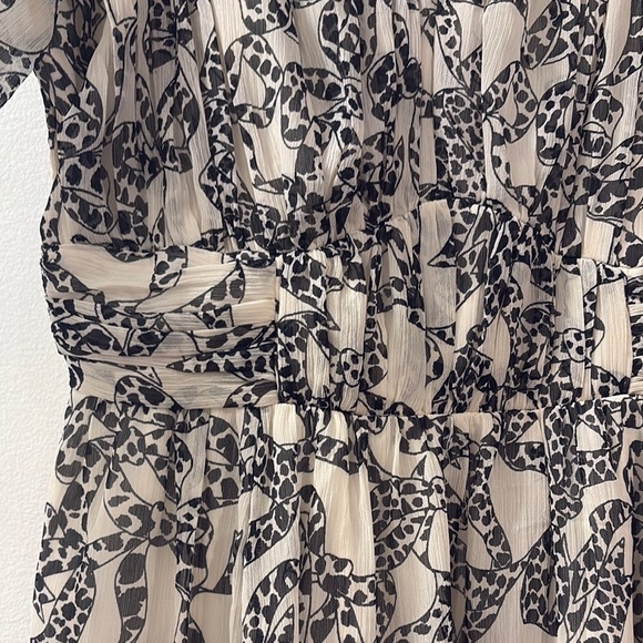 Express Black and White Long‎ Sleeve Dress - Picture 2 of 6